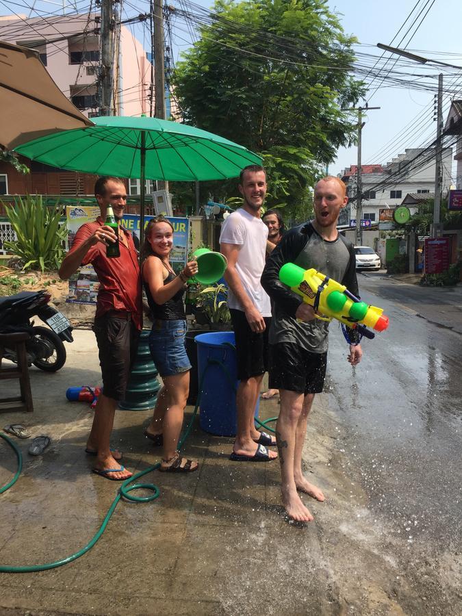 Tiger House Hostel (Adults Only) Chiang Mai Exterior foto